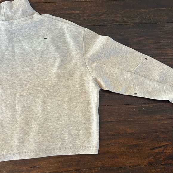 Nike Sportswear Tech Fleece Women's Oversized Turtleneck Sweatshirt - Light Gray - Picture 13 of 15